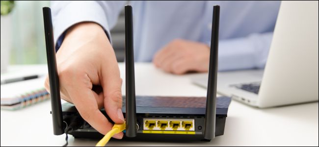 Unplugging an Ethernet cable from a Wi-Fi router